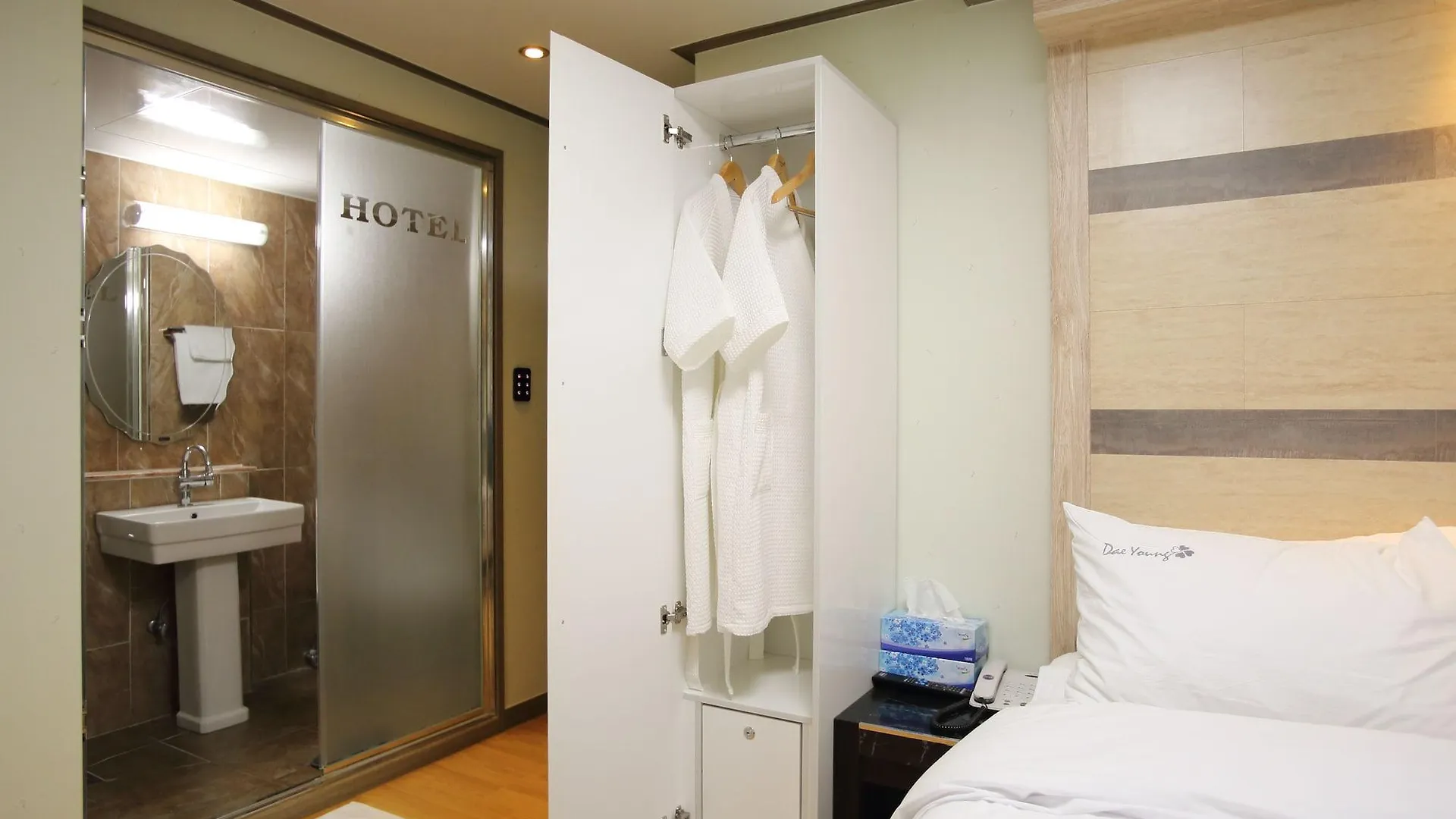 Daeyoung Hotel Myeongdong Seoul